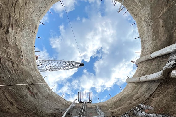 Minnesota’s first-of-its-kind underground stormwater storage facility was designed and constructed to minimize frequent stormwater flooding along an interstate corridor in Minneapolis.
